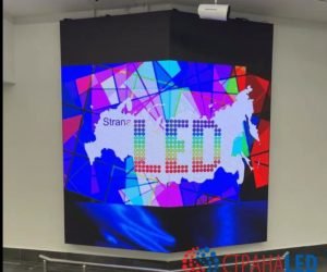 Установка экрана в высшем учебном заведении